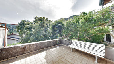 Maison - 98 m² - 5 pièces