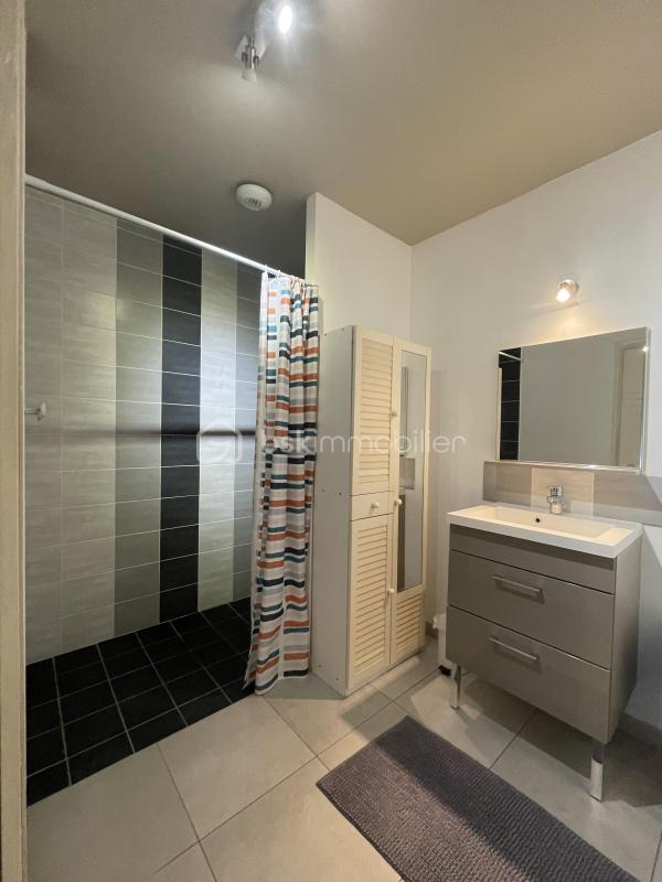 Maison en pierre - 280 m² - 12 pièces