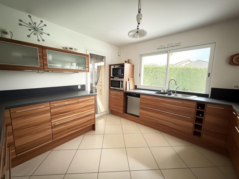 Villa - 169 m² - 7 pièces