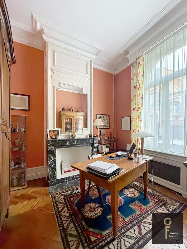 Maison - 306 m² - 10 pièces