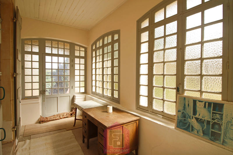 Maison - 315 m² - 8 pièces