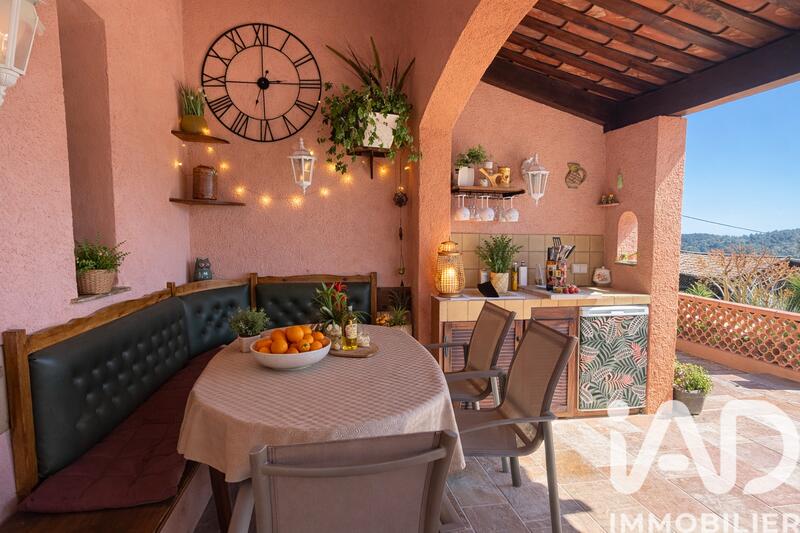 Maison - 120 m² - 5 pièces