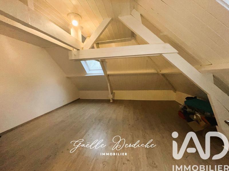 Maison - 210 m² - 6 pièces