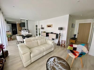 Appartement - 76 m² - 3 pièces