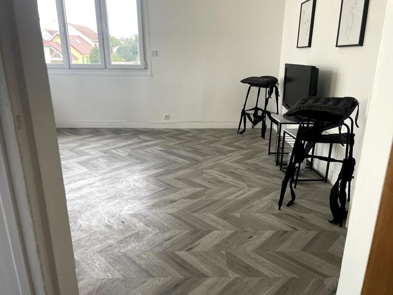 Appartement - 81 m² - 5 pièces