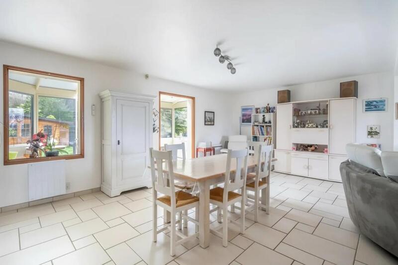 Maison - 142 m² - 9 pièces
