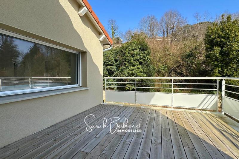 Appartement - 97 m² - 4 pièces