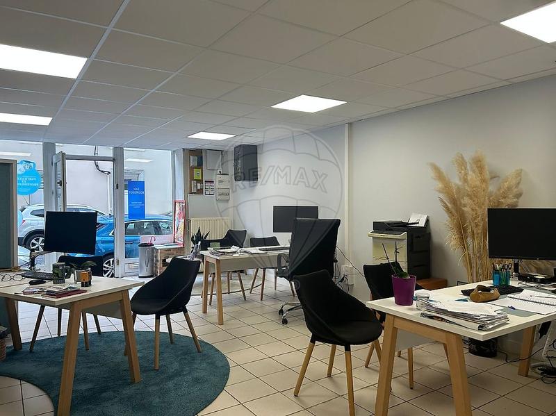 Immeuble - 127 m² - 6 pièces