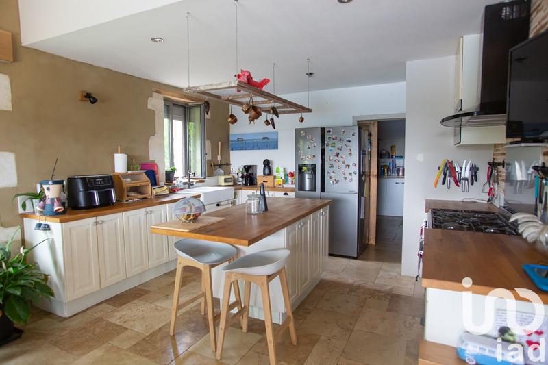 Maison - 207 m² - 7 pièces