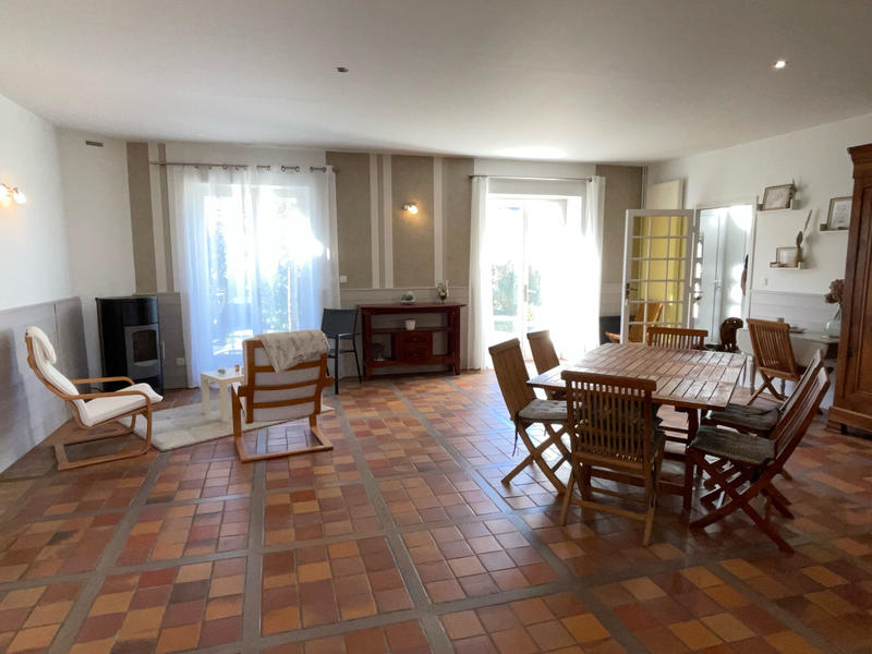 Maison - 224 m² - 7 pièces