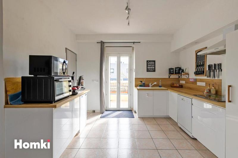 Appartement - 96 m² - 2 pièces