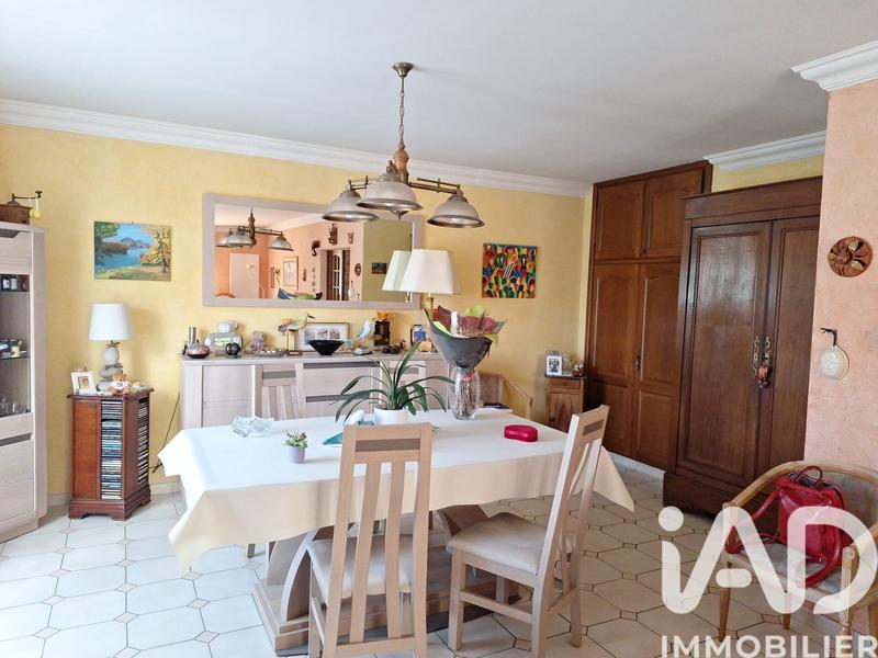 Maison - 181 m² - 5 pièces