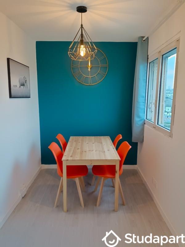 Chambre - 9 m² - 1 pièce