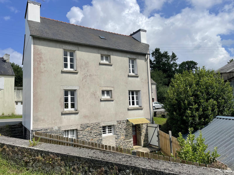 Maison - 102 m² - 7 pièces