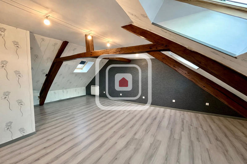 Maison - 211 m² - 8 pièces