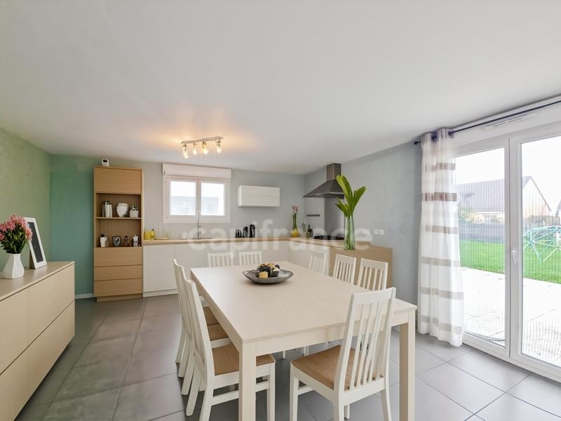 Maison - 91 m² - 6 pièces