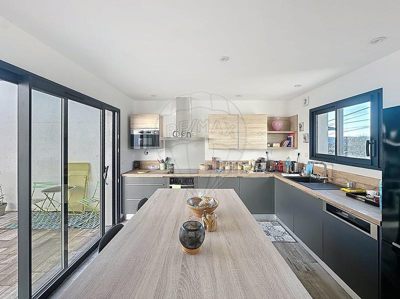 Maison - 122 m² - 4 pièces