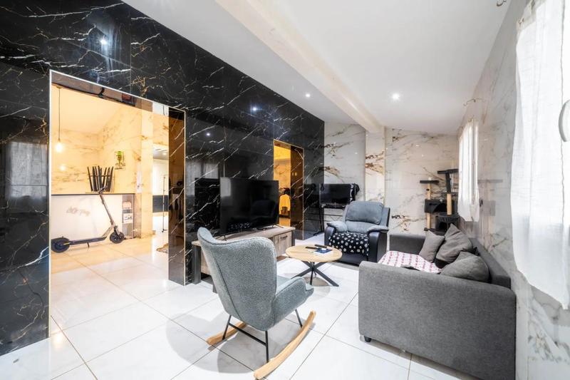 Villa - 145 m² - 6 pièces