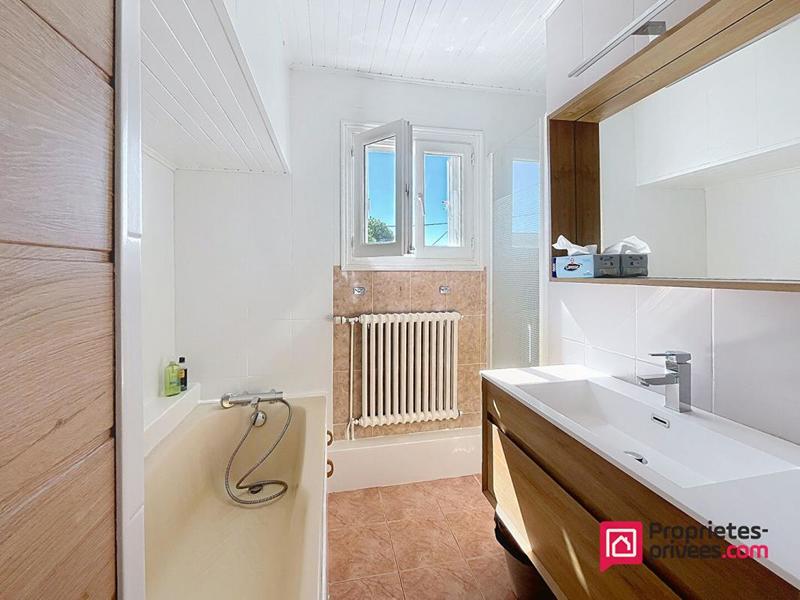 Maison - 174 m² - 8 pièces