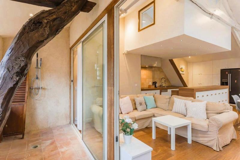 Appartement - 85 m² - 5 pièces