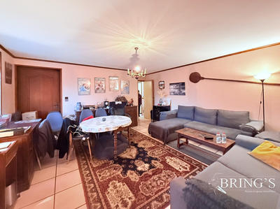 Maison - 250 m² - 8 pièces