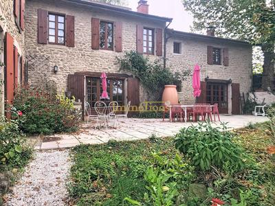 Maison - 354 m² - 12 pièces