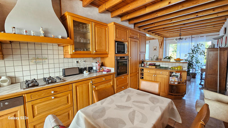 Maison - 185 m² - 5 pièces