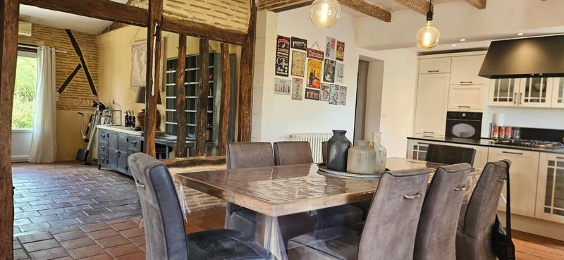 Maison - 177 m² - 7 pièces