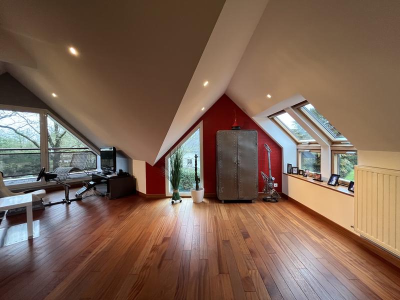 Maison - 200 m² - 9 pièces