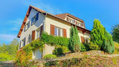 Maison - 166 m² - 8 pièces