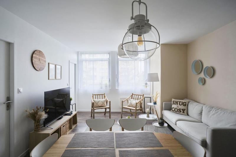 Appartement - 98 m² - 6 pièces