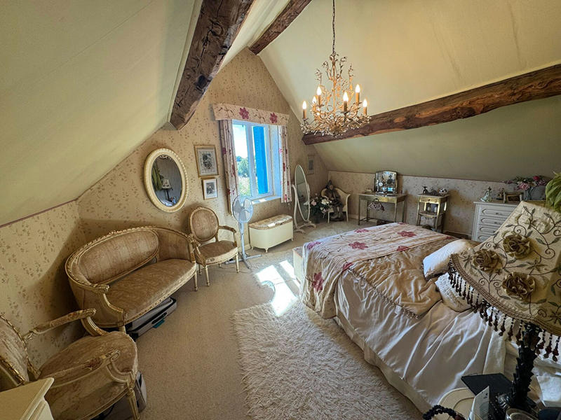 Maison - 209 m² - 10 pièces