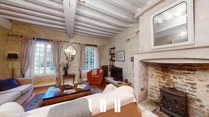 Maison - 341 m² - 10 pièces