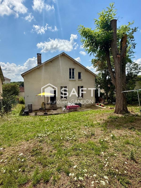 Maison - 202 m² - 7 pièces