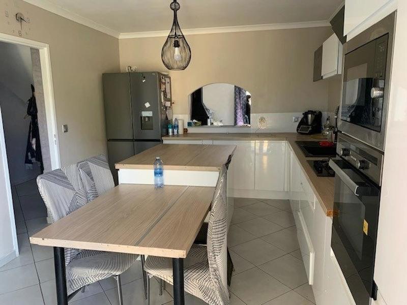 Maison - 143 m² - 6 pièces