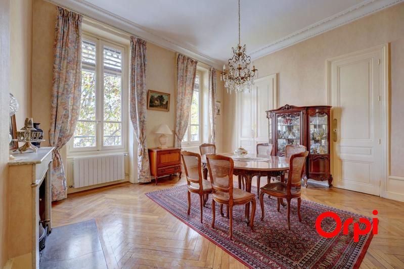 Appartement - 122 m² - 4 pièces