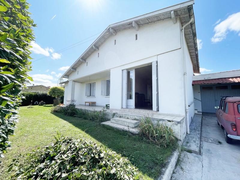 Maison - 95 m² - 5 pièces