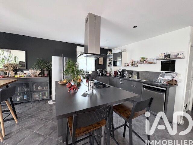 Maison - 93 m² - 4 pièces