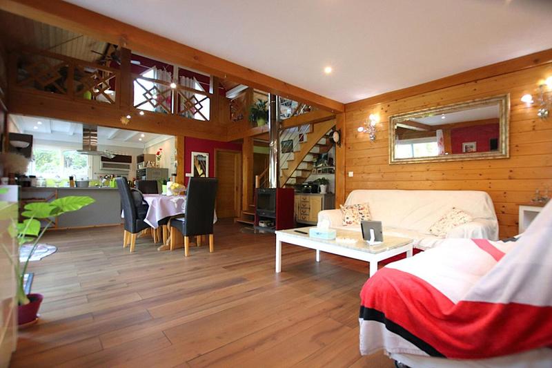 Villa - 205 m² - 8 pièces