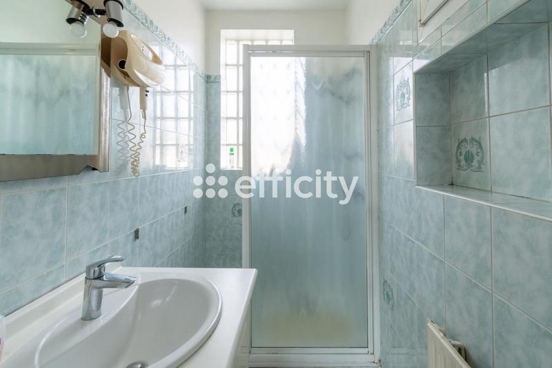 Pavillon - 222 m² - 10 pièces