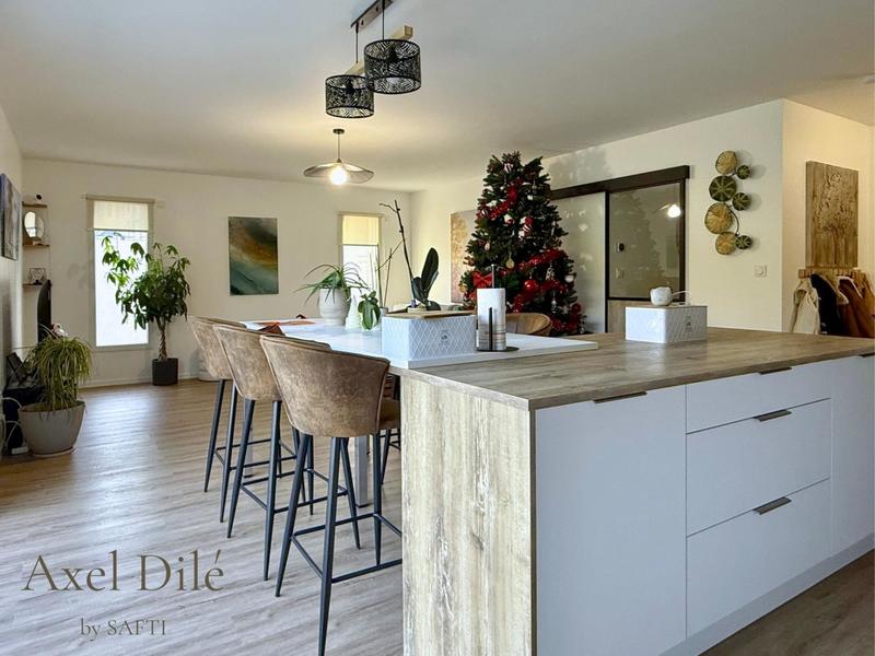 Maison - 89 m² - 5 pièces