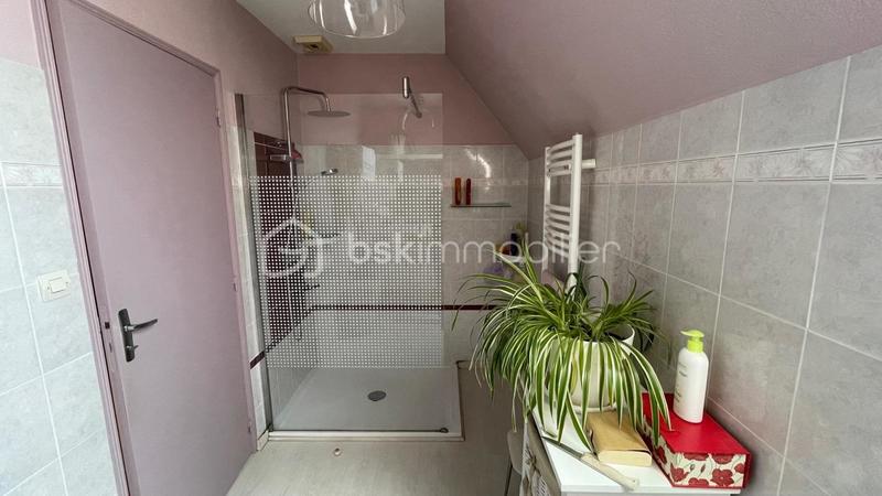 Propriété - 169 m² - 6 pièces