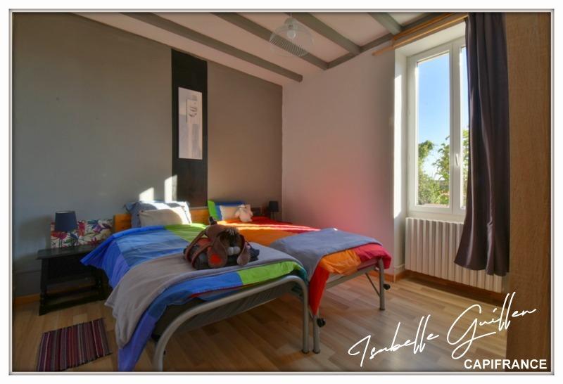 Maison - 352 m² - 9 pièces