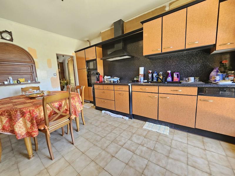 Maison - 9 597 m² - 5 pièces