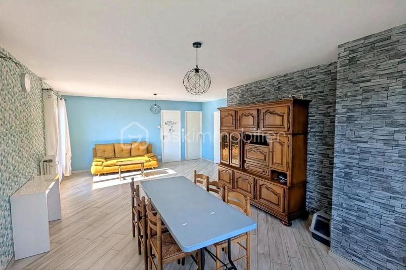 Maison traditionnelle - 160 m² - 8 pièces