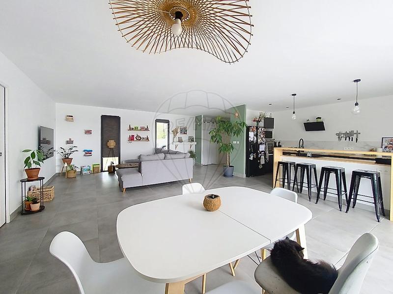 Maison - 150 m² - 6 pièces