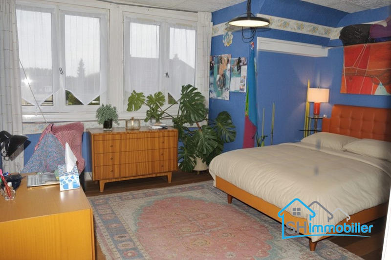 Maison - 90 m² - 5 pièces