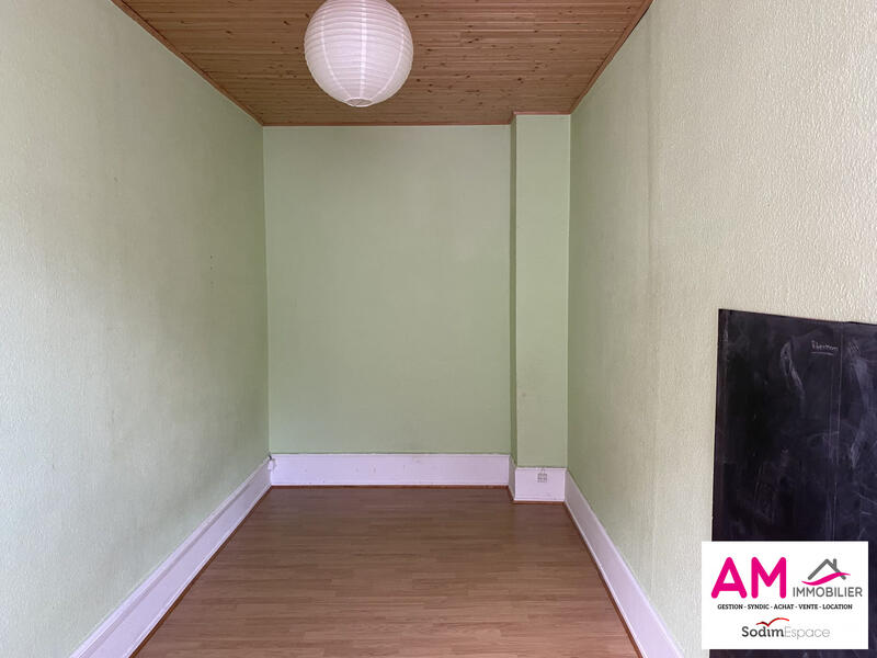 Appartement - 100 m² - 6 pièces