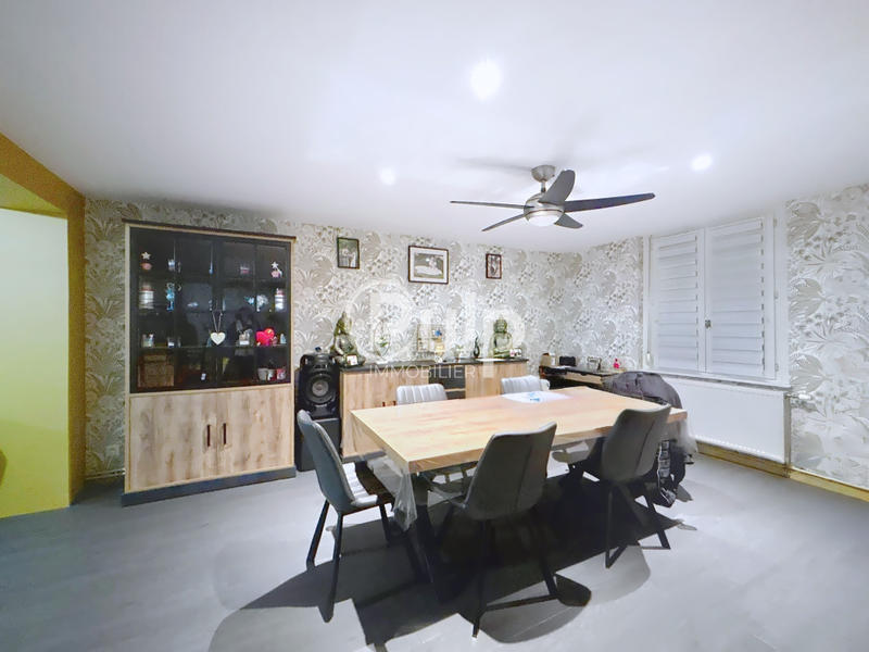 Maison - 200 m² - 7 pièces