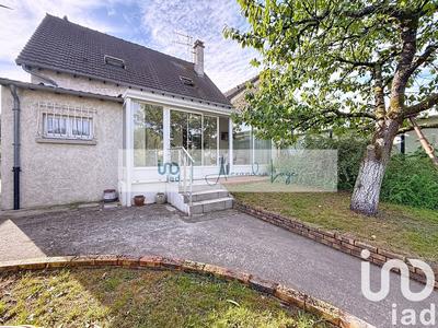 Maison - 96 m² - 6 pièces